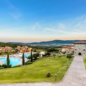 https://pian-dei-mucini-resort-hotel-vittoria.it-tuscanyhotel.com
